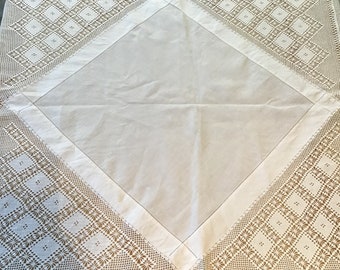 Beautiful Vintage White Linen Tablecloth With Deep Crochet Cotton Lace Border, Vintage Table Linen