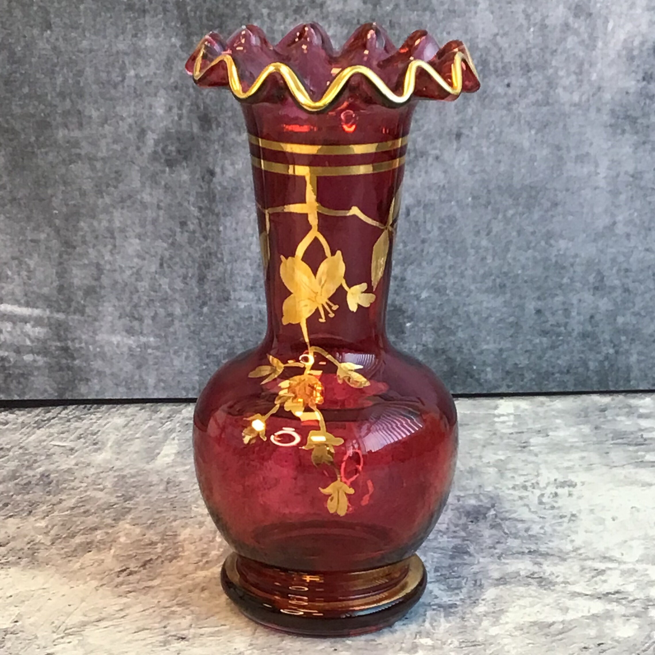 古美術　紅釉壺　F77 Vintage Bohemia Glass Ruby and Gold Art Vase - BJ Glassworks