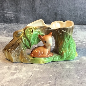 Vintage Eastgate Pottery Withernsea Fauna Posy Jarrón con cervatillo / ciervo debajo de un árbol