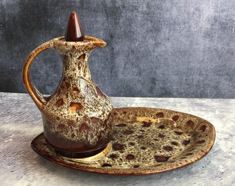 Vintage Mid Century Fosters Pottery Brown Honeycomb Oil/Vinegar Jug With Drip Tray Plate, 1970s Fosters Pottery Cornwall