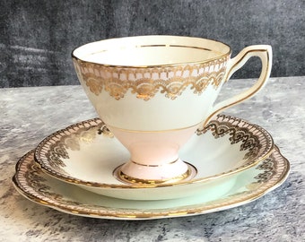 Pretty Vintage Kent Bone China Shell Pink and Gold Lace Teacup Saucer and Plate Set, Taylor & Kent Teacup Trio Pattern 439