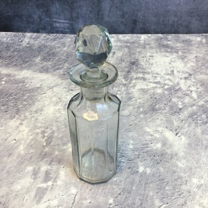 Vintage 10-Sided Clear Glass Perfume Bottle With Stopper