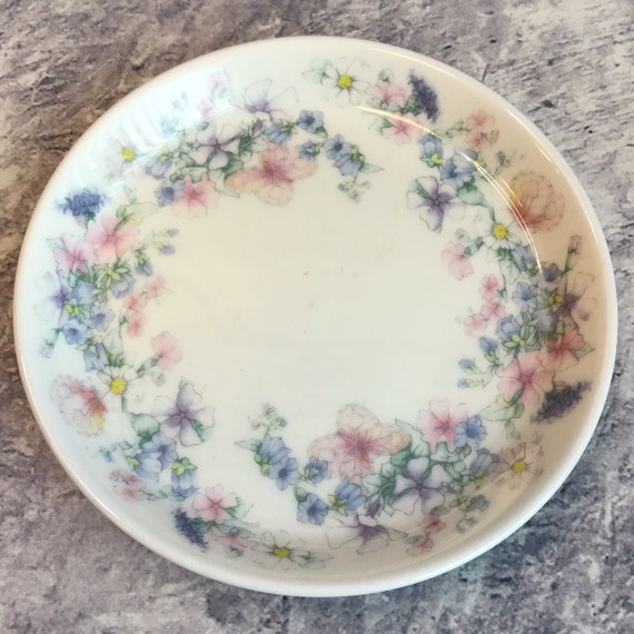 Vintage Wedgwood Bone China 'Angela' Trinket Dish… - image 3