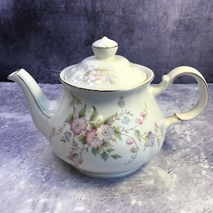 Teiera in porcellana fluted Sadler Vintage - Design floreale pastello 3913