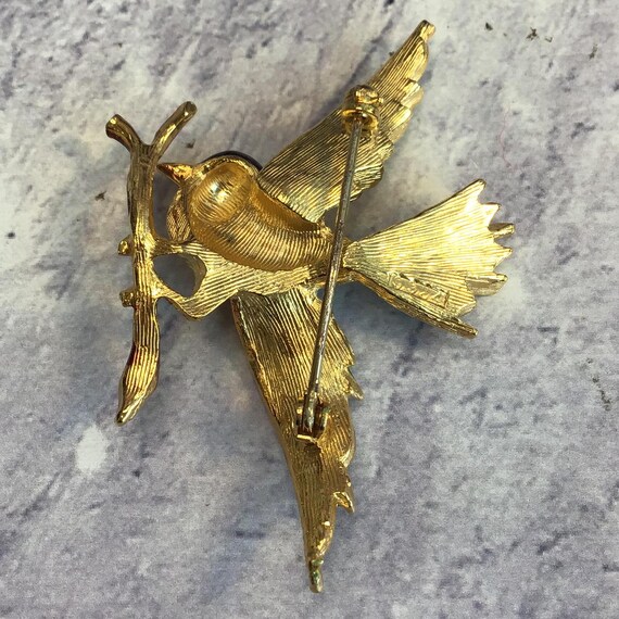 置物 Rare Species Vintage Sphinx (9924) Enamel and Rhinestone Bird on Branch Brooch