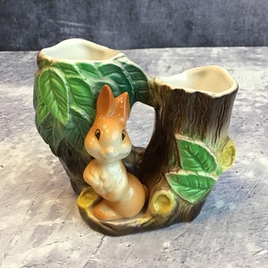 Hornsea Fauna Pottery - 小さなウサギの花束ホルダー、陶器の