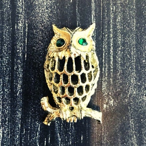 Vintage Goldtone Owl on Branch Brooch With Green Rhinestone Eyes, Signed Gerry&#39;s