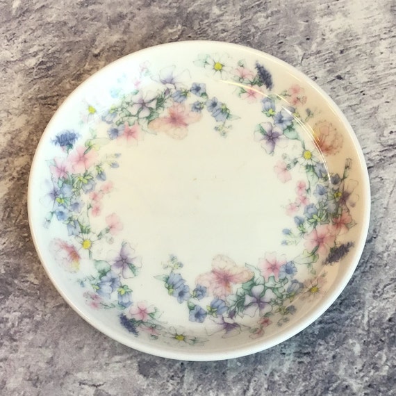 Vintage Wedgwood Bone China 'Angela' Trinket Dish… - image 2