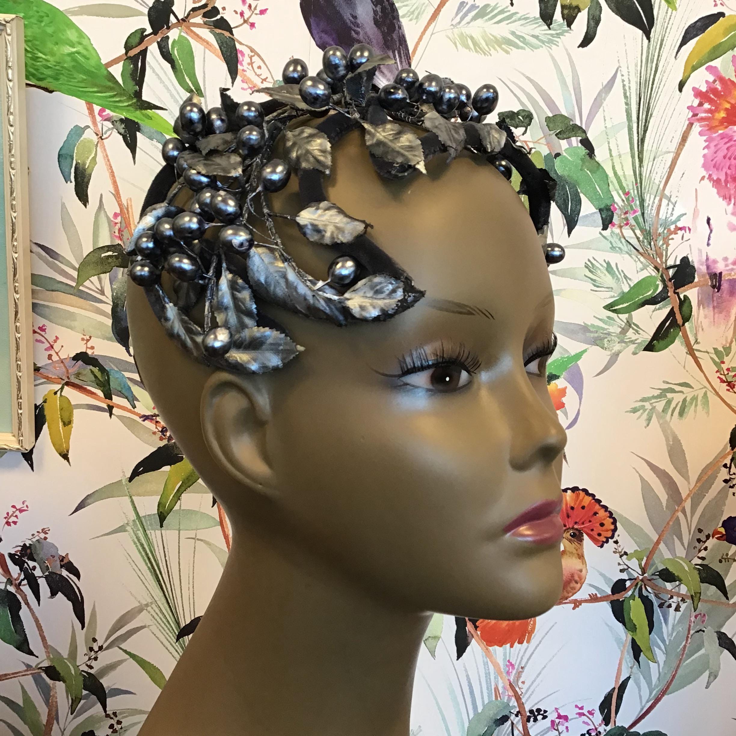 ヴィンテージ 1940 年代 / 50 年代 コケット カクテル ハット ダーク