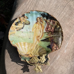 The Birth of Venus, Venus,   Decoupage Shell,  Home Decor, Trinket Dish, Ring Dish, Handmade, Birthday Gift, Friend Gift, Housewarming Gift
