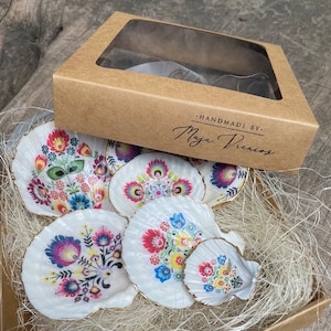 Gift Box, Gift for a Friend, Polish Floral Art, Housewarming Gift, Decoupage Shell, Birthday Gift, Birthday Gift, Polish Folk Art, Gifts,