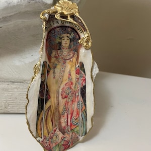 Mucha, Alphonse Mucha, Austernschale aus Decoupage, Geburtstagsgeschenk, Geschenke, Geschenk für einen Freund, Schmuckschale, Ringschale, Housewarminggeschenk, Geburtstagsgeschenk, Geschenke,