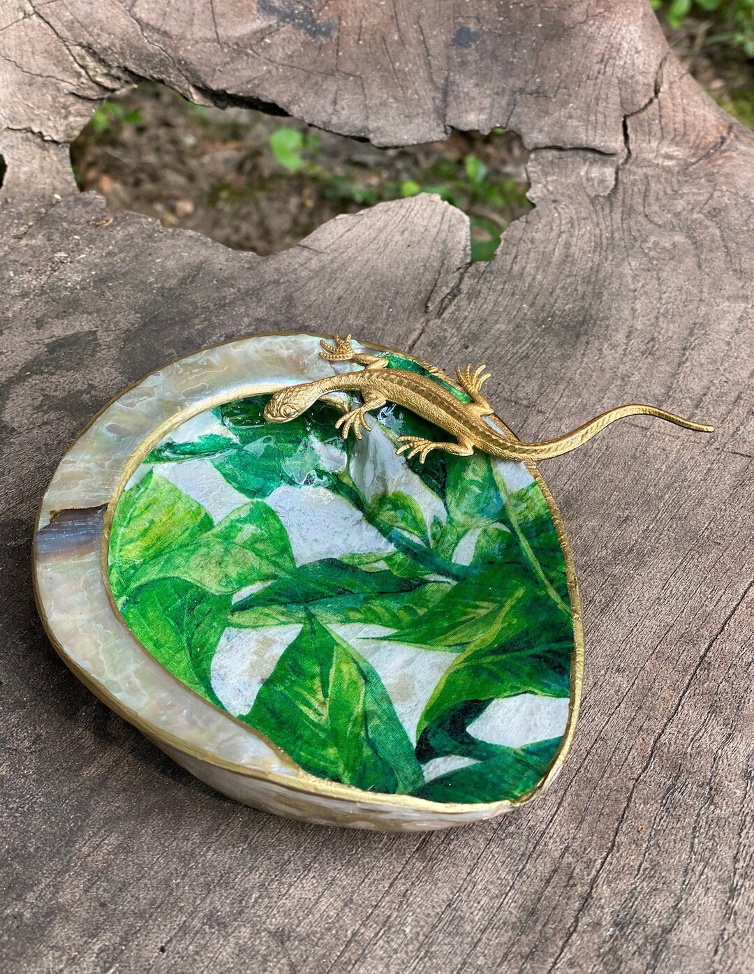 Decoupage Abalone Muschel Schale: Tropisches Design mit Gold Eidechse ...