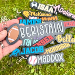 Porte-clés personnalisé football avec étiquette de sac imprimé en 3D