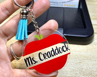 Gepersonaliseerde Apple Teacher-sleutelhanger met kwastje