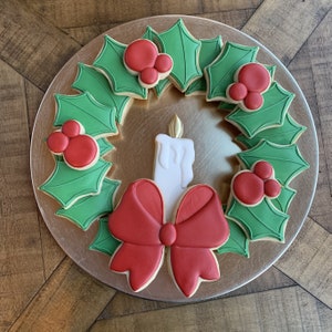 Christmas Wreath 4-Piece Platter Cookie Cutter Set