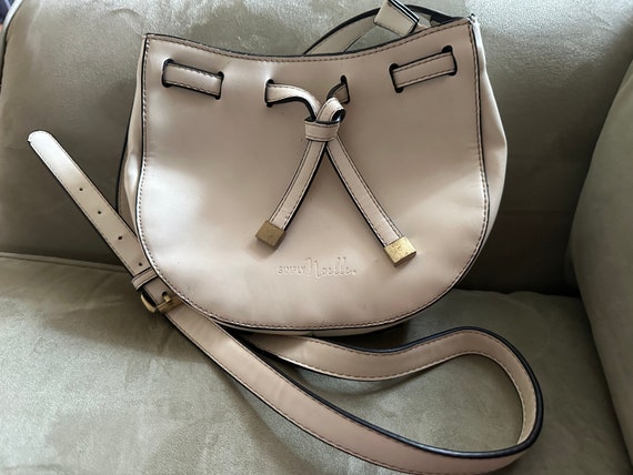Simply Noelle White Crossover Purse - image 1