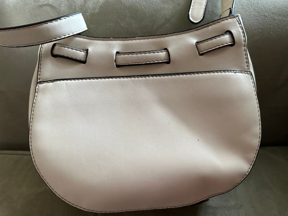 Simply Noelle White Crossover Purse - image 3