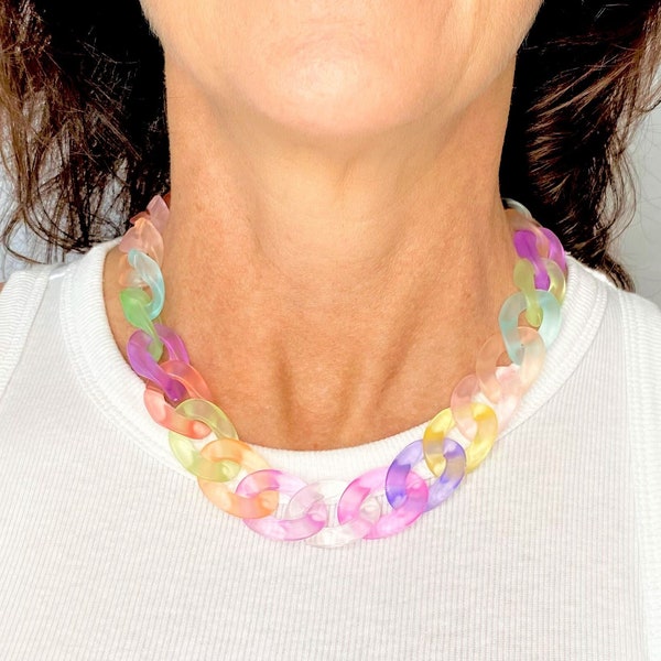 Colorful Acrylic Chain Link Necklace Pastel Rainbow Big Resin Choker Matte Finish Clear Large Link Multicolor Chain Chunky Lucite Necklace