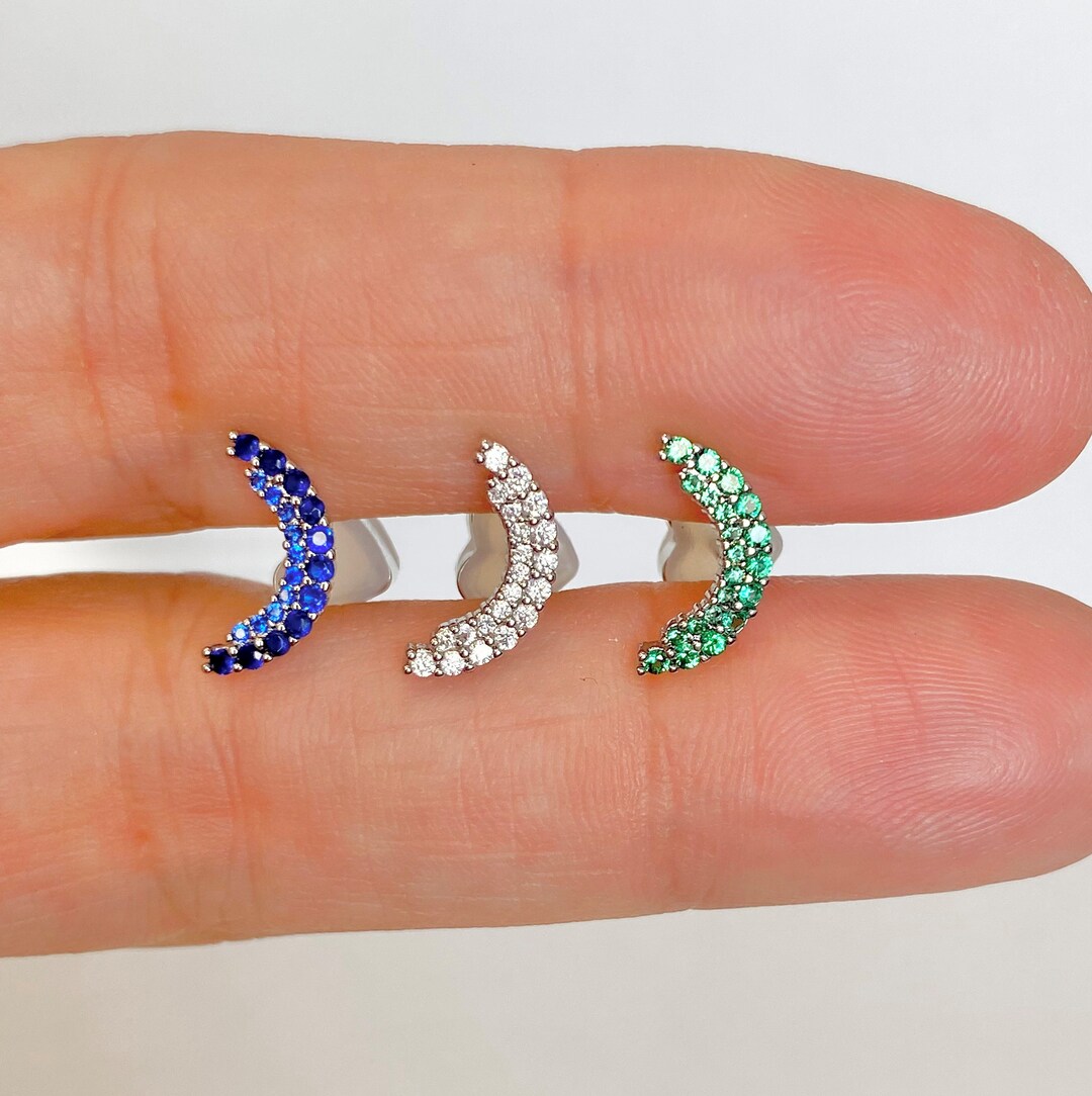•LITTLE MOON SLIVER• silver stud earrings