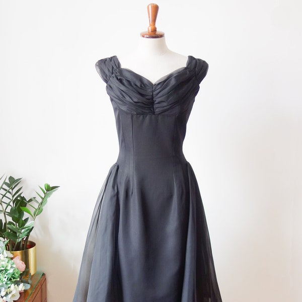 Robe de cocktail des années 50, petite robe noire, vrai vintage