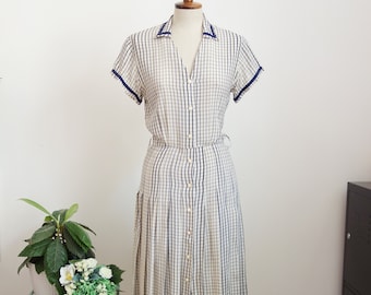 70's silk dress, with pleated skirt, 40's style