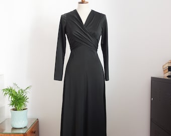 black wrap dress, 70s, True Vintage