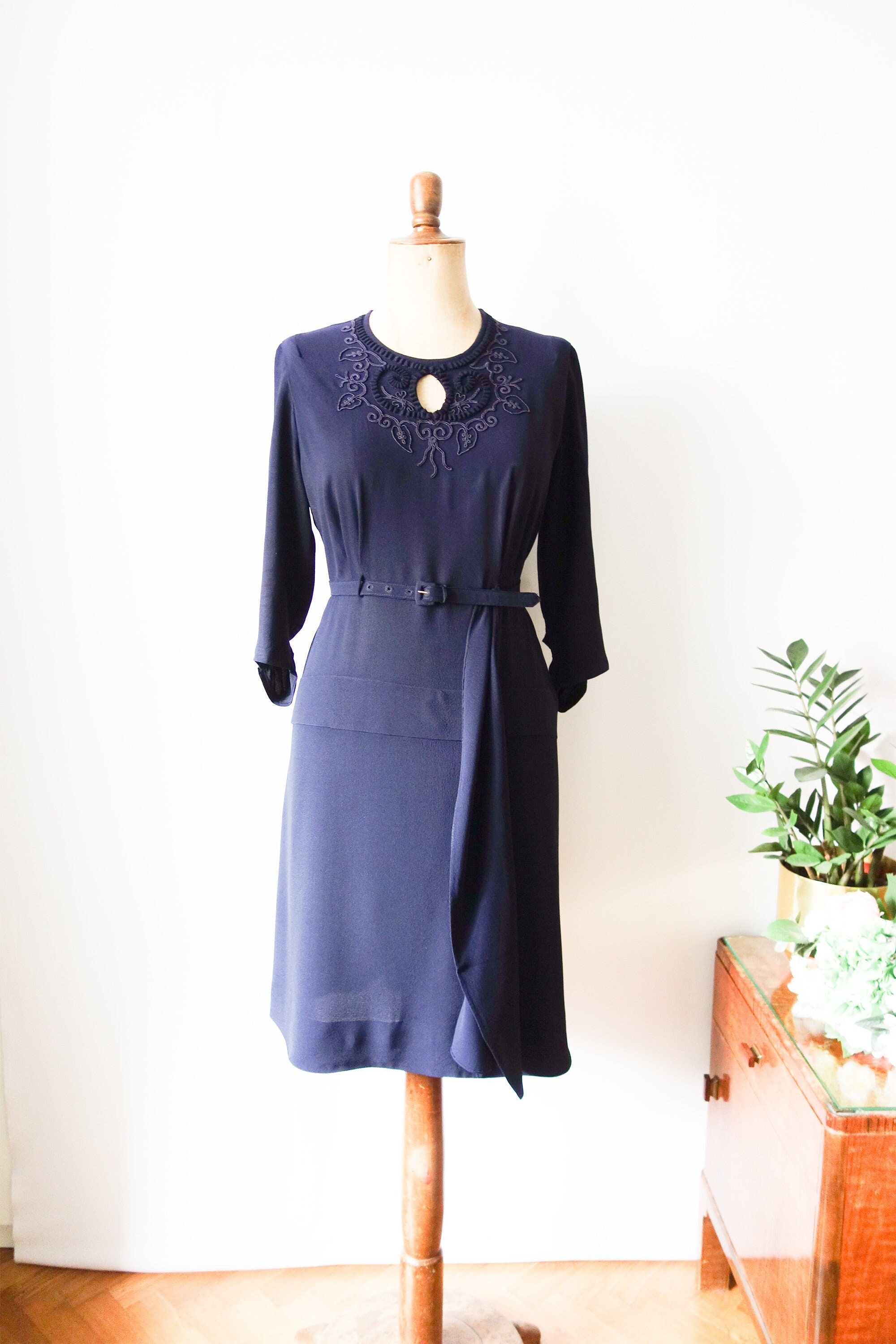 Embroidered dress, 20s, True Vintage