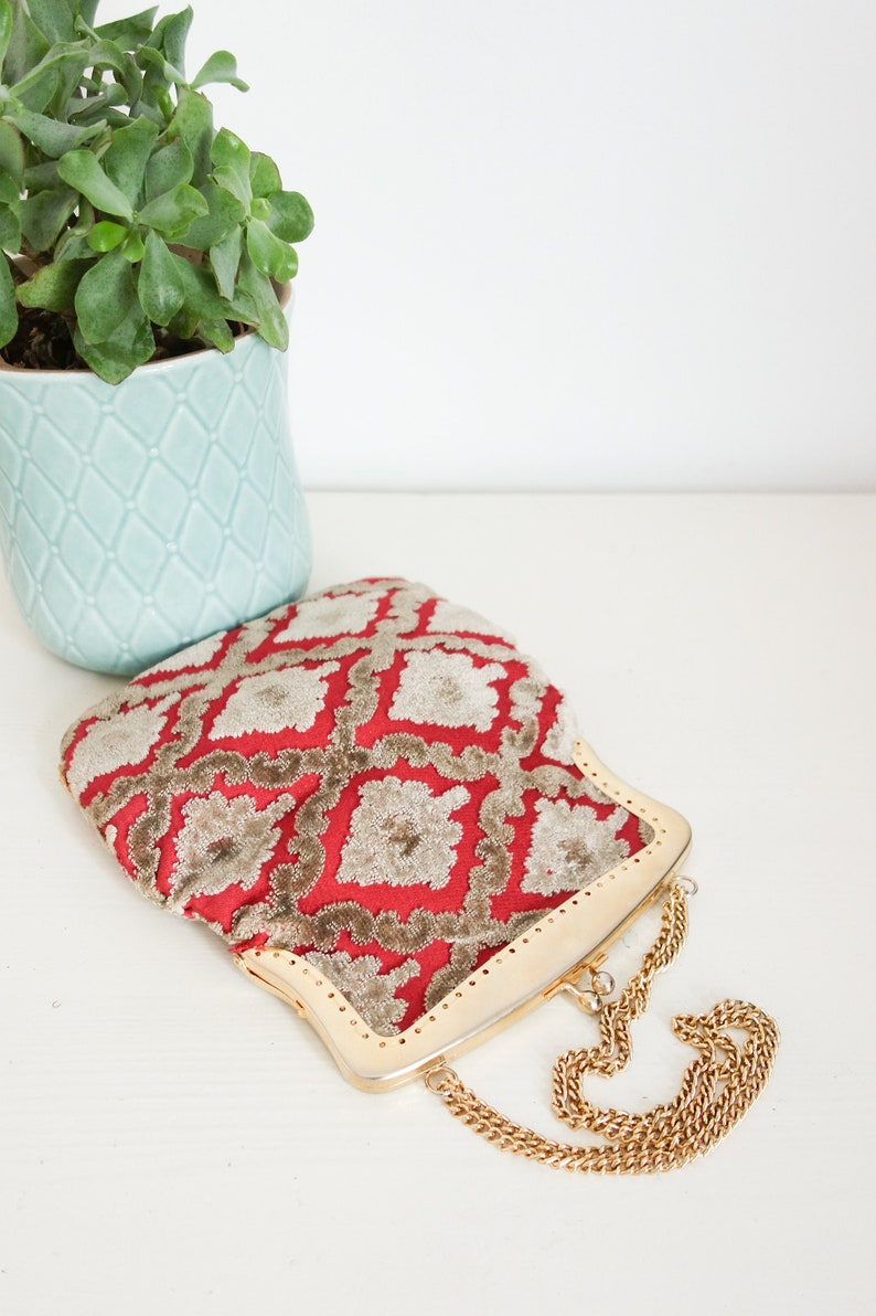 Red velvet bag, 1960s image 1