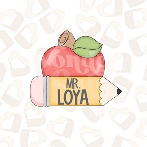 Puede incluir: Una manzana roja con una hoja verde y un tallo marrón se encuentra encima de un lápiz amarillo con una goma de borrar rosa. El lápiz tiene las palabras "MR. LOYA" escritas en él.