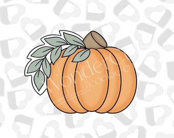 以下が含まれることがあります： 緑色の茎と葉が付いたオレンジ色のカボチャの手描きイラスト。カボチャは、グレーのハート模様の白い背景の上にあります。