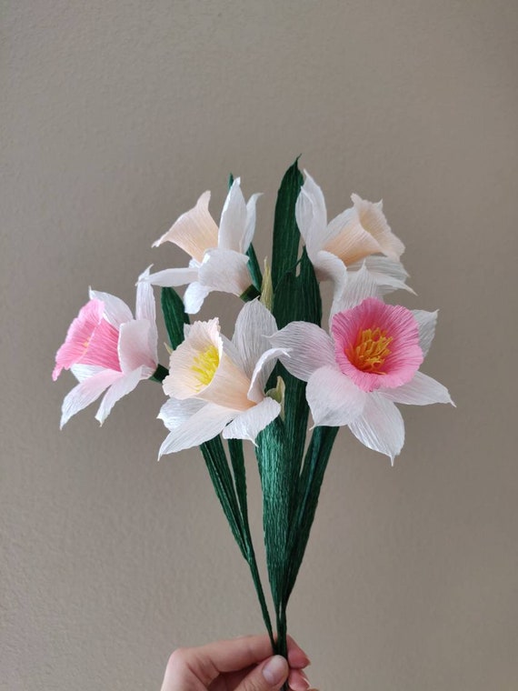 Crepe paper flower kit - Unboxing the Narcissus paper flower kit 
