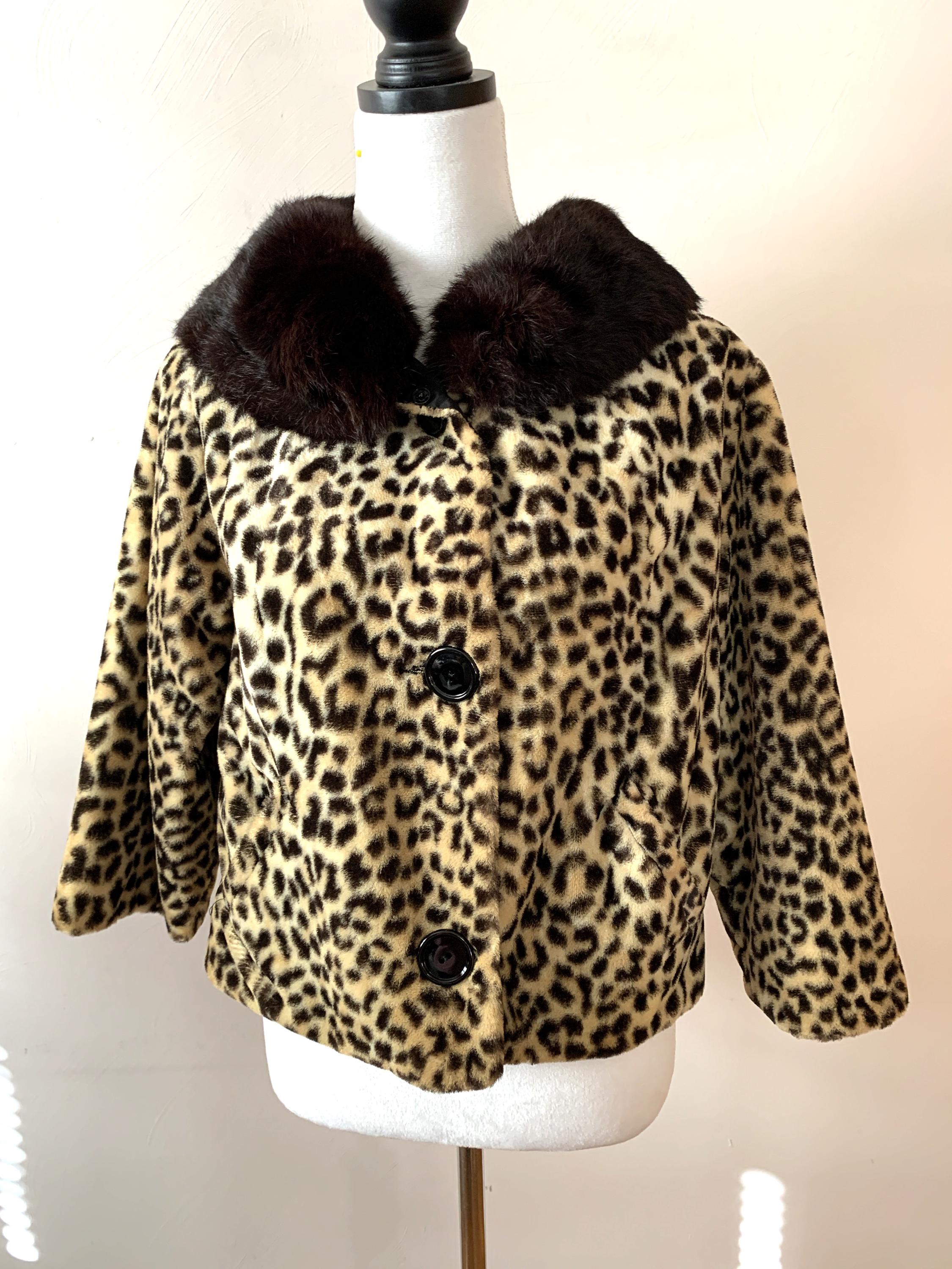 Vintage Ladies S/XS Velvet Leopard Print Jacket With Dark Brown 
