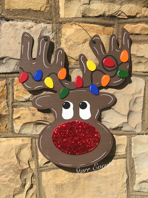 Rodolph the red nosed Reindeer door hanger. Christmas door hangers. Christmas decor. Christmas decorations. Christmas decorating idea.