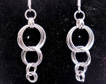 Verschlungene Ringe Silber Ohrringe