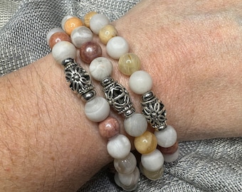 Sonnenstein und weiße Spitze Achat Edelstein Perlen Stretch Armband