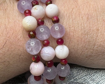 Aardbeienyoghurt - Edelsteen stretcharmband (roze opaal, lavendel-amethist, bessenopaal)