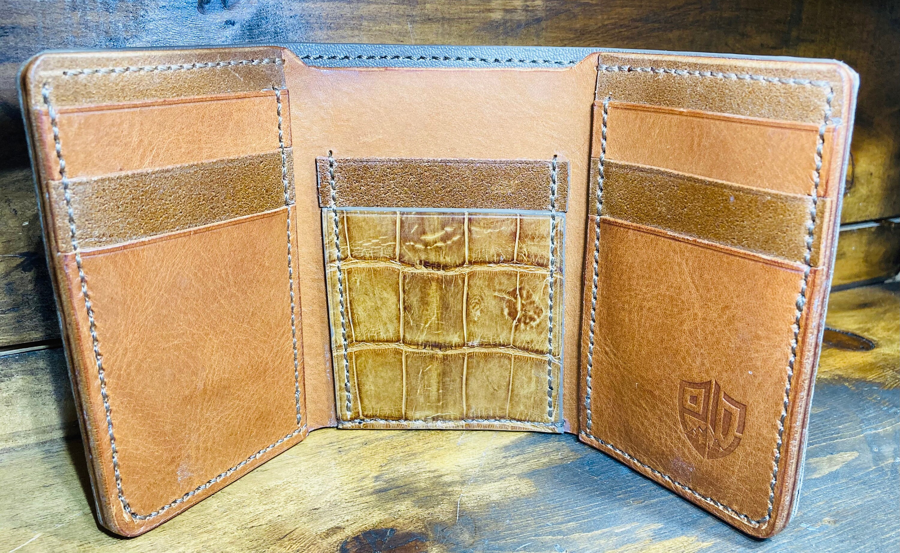 Brown Cognac Gator Trifold Wallet Handmade Alligator Wallet Etsy