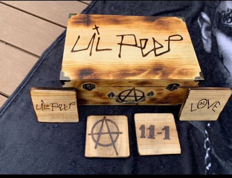Lil shops peep box and coaster set