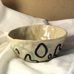 Handmade Stoneware Bowl / Colourful Cereal Bowl / Geometric Design / Handmade Ceramic Pinch Bowl / Hand Painted Design