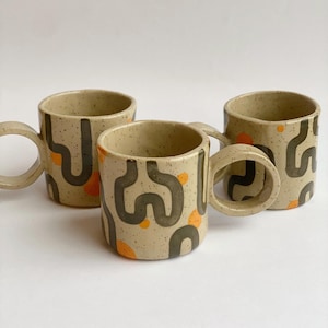 Large Handmade Speckled Stoneware Mug With A Round Handle / Modern Design Ceramic Mug / Geometric Design Pottery Mug /Hand-painted Large Mug