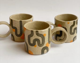 Large Handmade Speckled Stoneware Mug With A Round Handle / Modern Design Ceramic Mug / Geometric Design Pottery Mug /Hand-painted Large Mug
