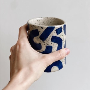 Blue Scribble Cup / Handmade Stoneware Cappuccino Cup / Modern Design Coffee Tumbler / Light Cream Stoneware Mug With Speckles / Design Cup