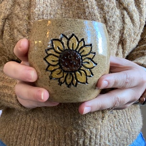Sunflower Thumb Notch Stemless Cup
