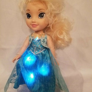Jakks Pacific Disney Frozen 14" Talking and Singing Elsa Doll image 3