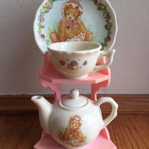 Priscilla Hillman &quot;Friendship Is A Special Treat&quot; Plate, Teapot and Tea cup 1992