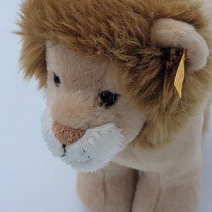 Steiff Lion