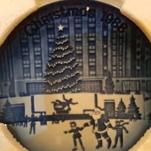 Bing & Grondahl 1988 Christmas Eve at Rockefeller Center 5&quot; Plate