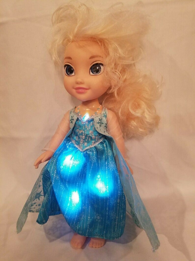 Jakks Pacific Disney Frozen 14" Talking and Singing Elsa Doll image 4