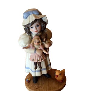 Jan Hagara: &quot;Sara Mae&quot; S20503 Porcelain Doll Number 4689 Limited Edition